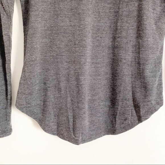 CHASER Blocked Long Sleeve Shirttail Crewneck Tee Small - Picture 9 of 11